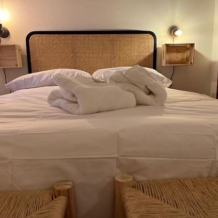 Apartamento Turistico R. Gonzalez Abreu Seville Ngoại thất bức ảnh
