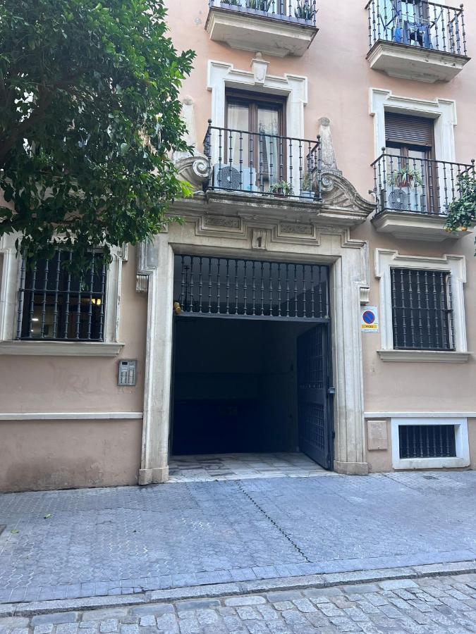 Apartamento Turistico R. Gonzalez Abreu Seville Ngoại thất bức ảnh