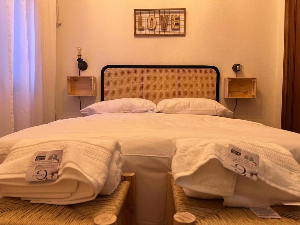 Apartamento Turistico R. Gonzalez Abreu Seville Ngoại thất bức ảnh